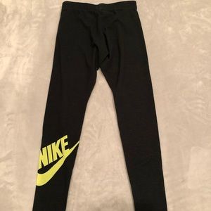 Nike Sportswear tights